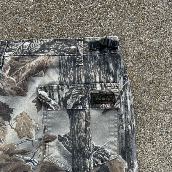 Vintage Liberty Pants Mens Xtra Large XL 42x31 RealTree Camo Hunting 90s USA - Picture 9 of 13